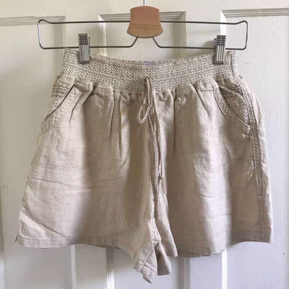 Alya linen shorts